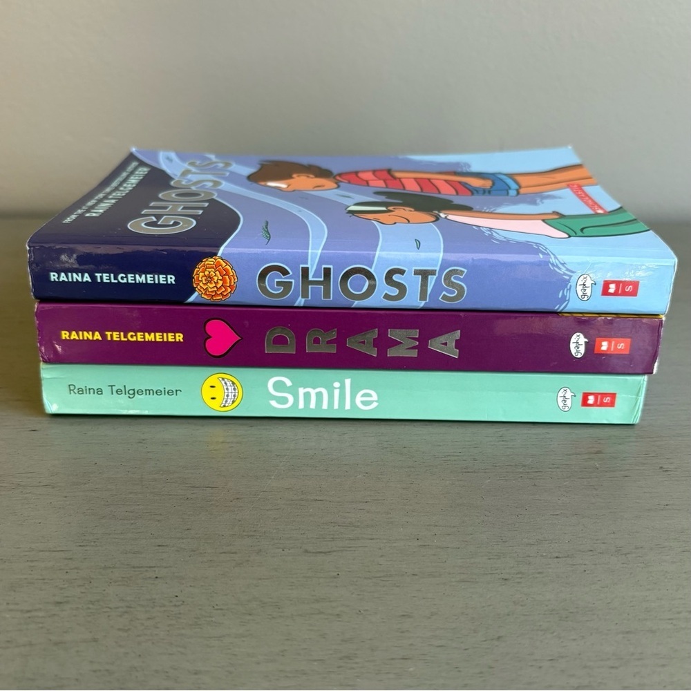 Ghosts, Drama, Smile Graphic Novels Set- Raina Telgemeier- Paperback Books Youth - Picture 3 of 15